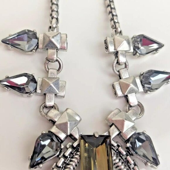 Necklace Stella and Dot Eclipse Necklace Silver Tone Pendant Statement Stunning - Picture 5 of 7